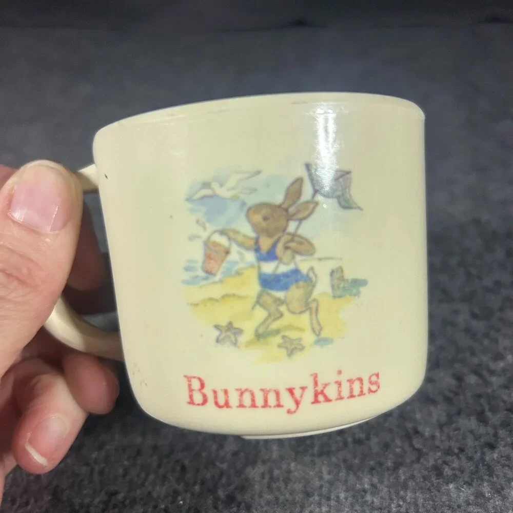 Royal Doulton BUNNYKINS Mug Beach Day‎ Plastic 1994